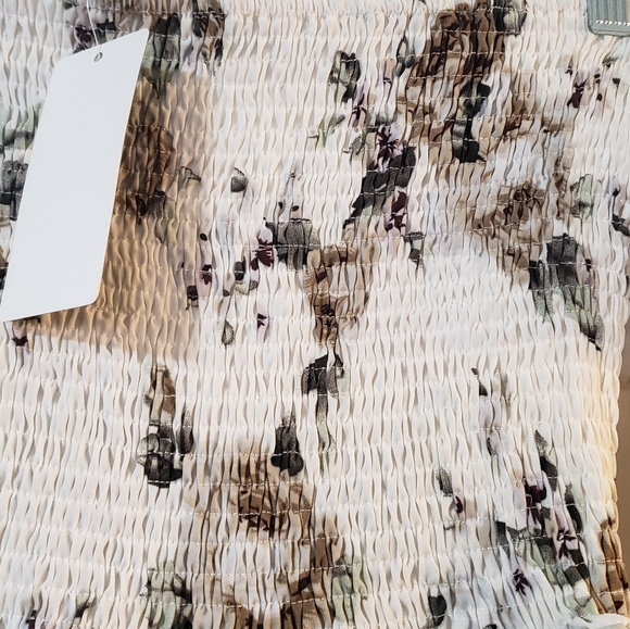 Romper, Floral - Picture 7 of 8